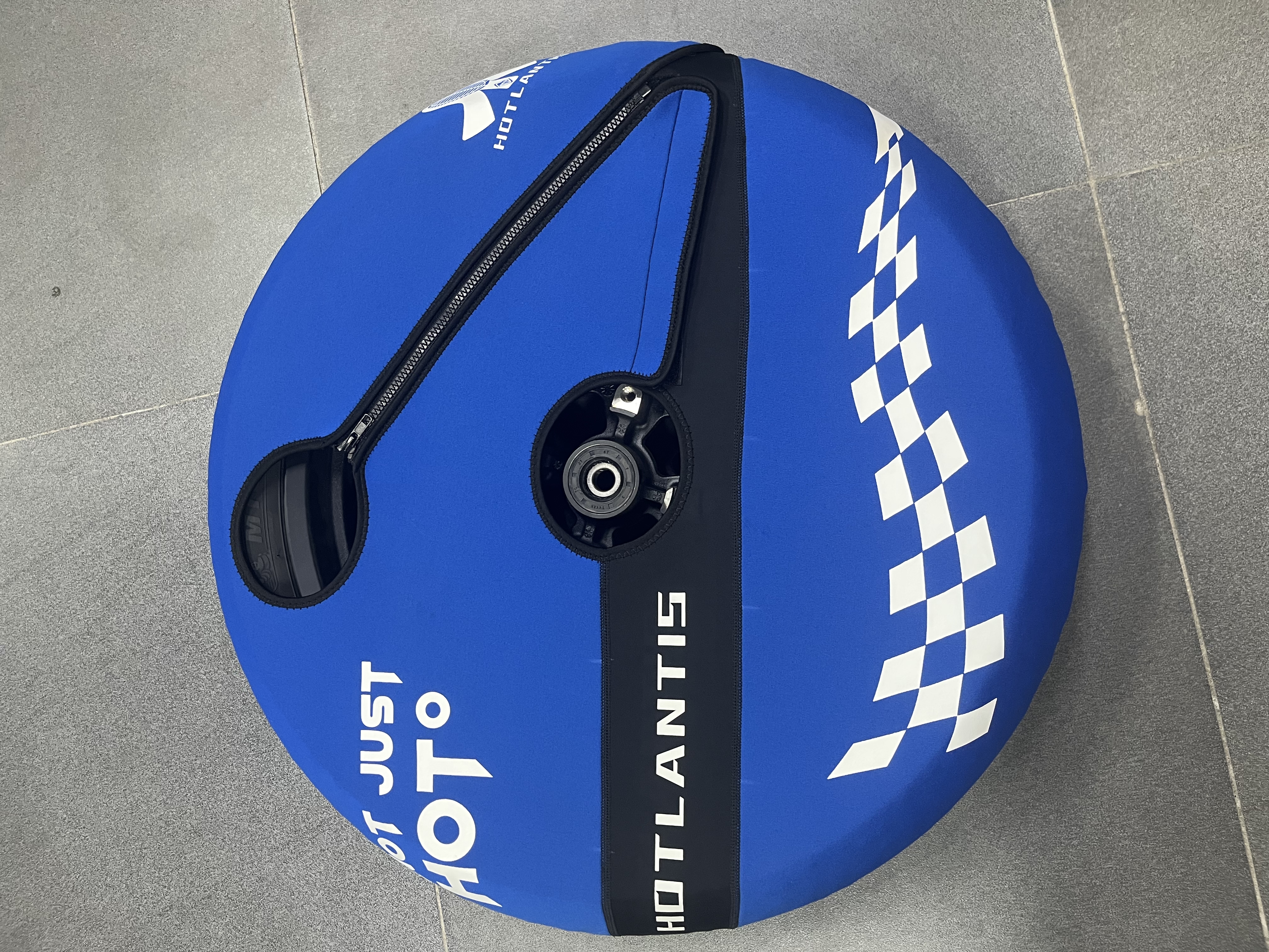 Motorcycle wind-stop wheel wraps